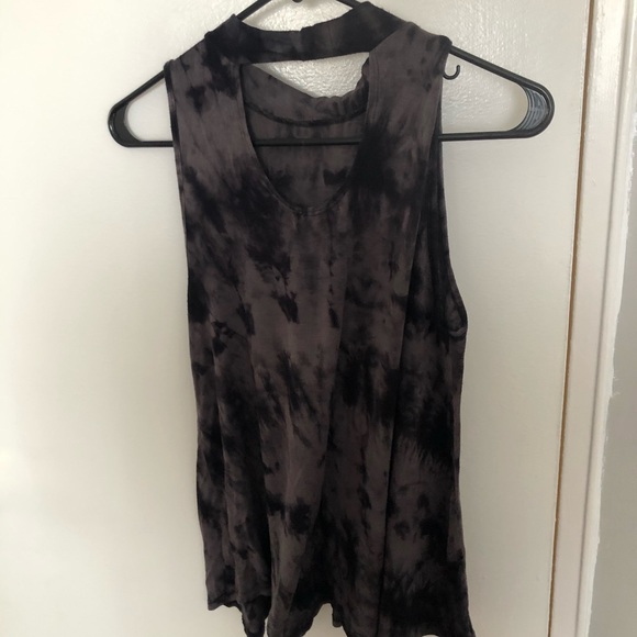 This top is very cute for summer - Picture 2 of 2